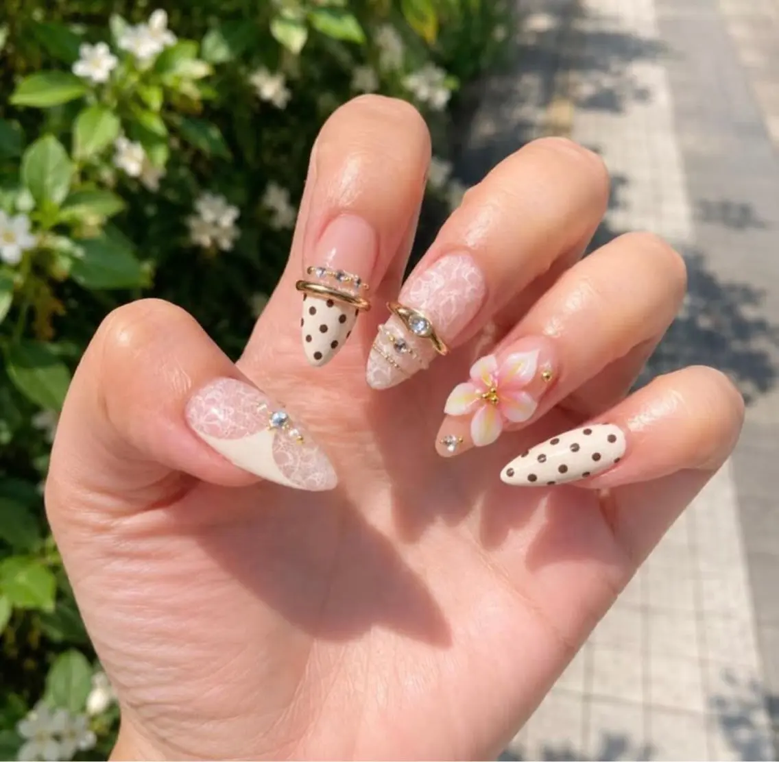 ネイル キラキラネイル 韓国ネイル ロングネイル シンプルネイル ワンホンネイル ハンドネイル Rina Nail.Novaのネイルデザイン
