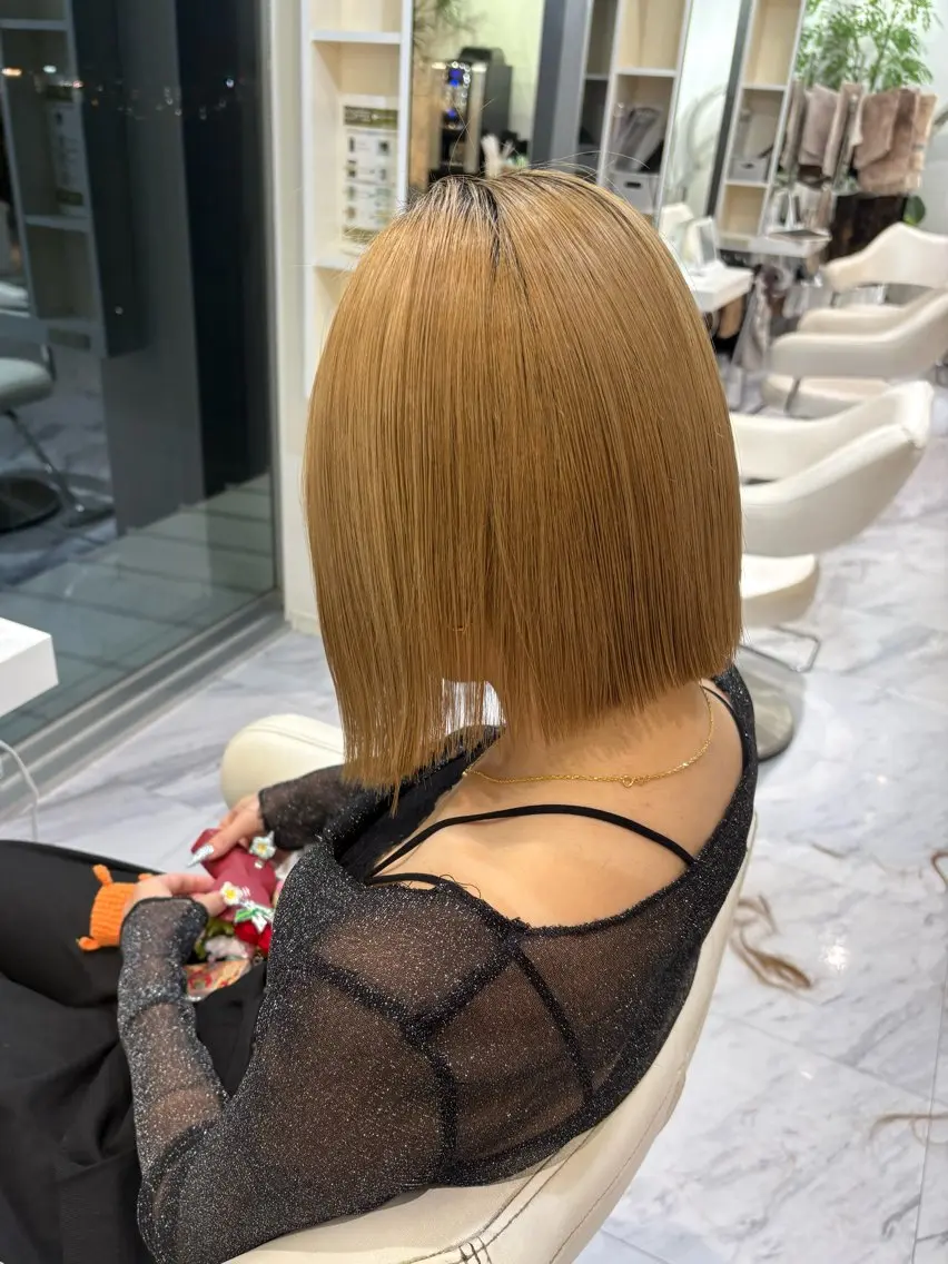ミディアム 明壁 沙弓のヘアスタイル