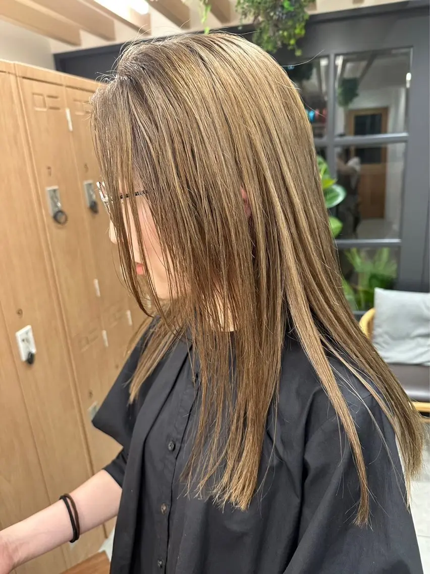カラー ブリーチ ヘアカラー 透明感カラー レイヤー/むつきのヘアスタイル