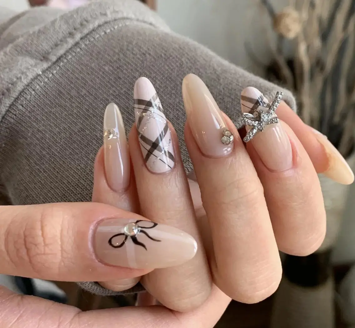 ネイル ハンドネイル Pure&Rich Nailのネイルデザイン