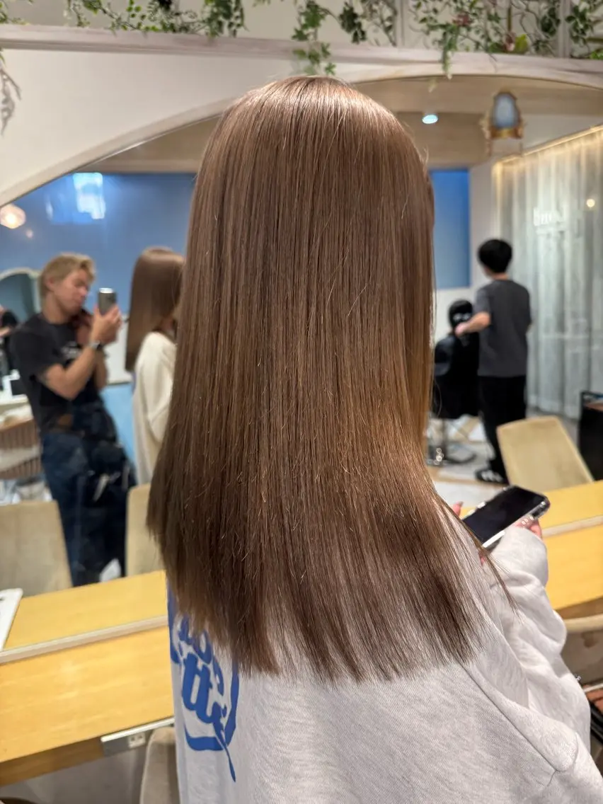 カラー Ruriブリーチ 酸性ストレートのヘアスタイル