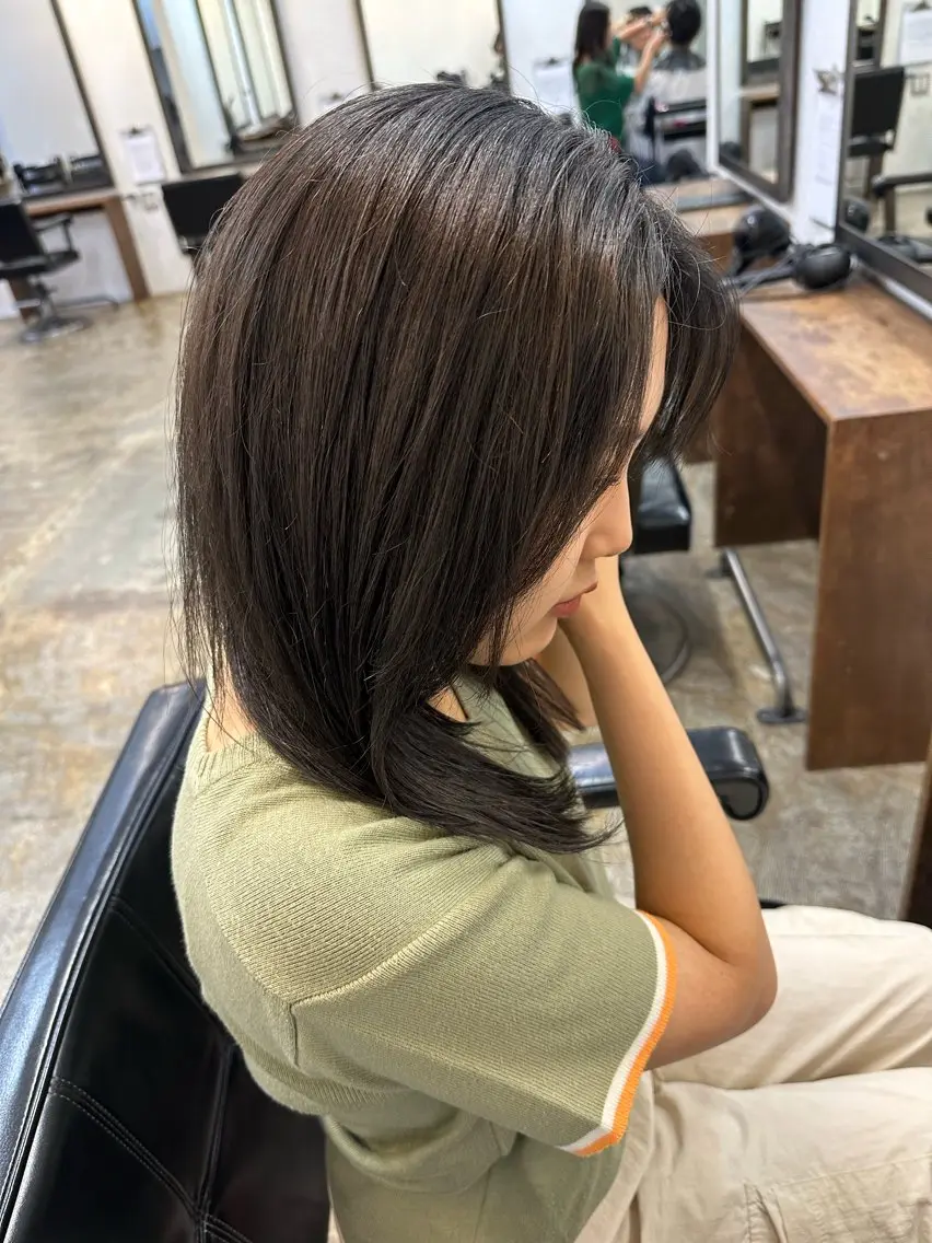 ミディアム カラー グレージュ ヘアカラー トリートメント 田口 樹理のヘアスタイル