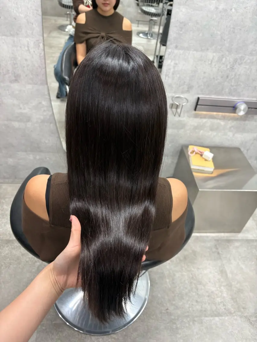 ロング カット ヘアカラー 縮毛矯正 髪質改善ストレート/ 透明感カラー🥣🤍のヘアスタイル