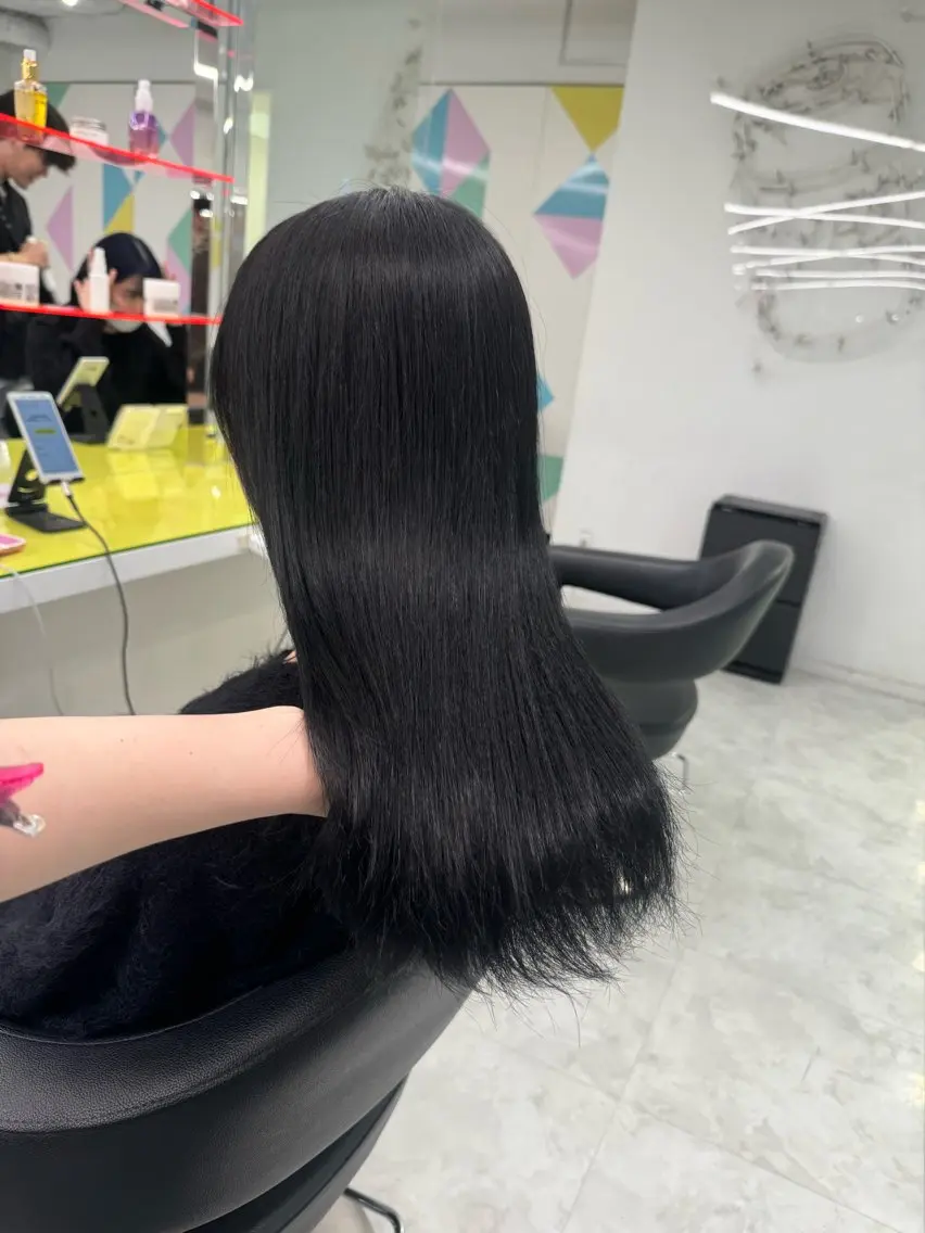 セミロング カラー ヘアカラー ダメージレスハイ トーン💖kanonのヘアスタイル