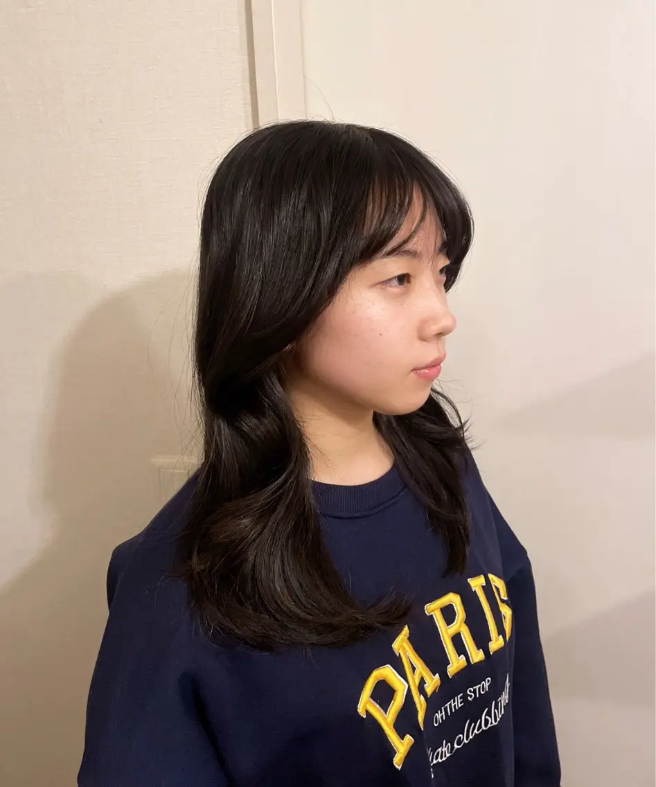 ロング ヨシンモリ 韓国風ヘア 三富 陽菜のヘアスタイル