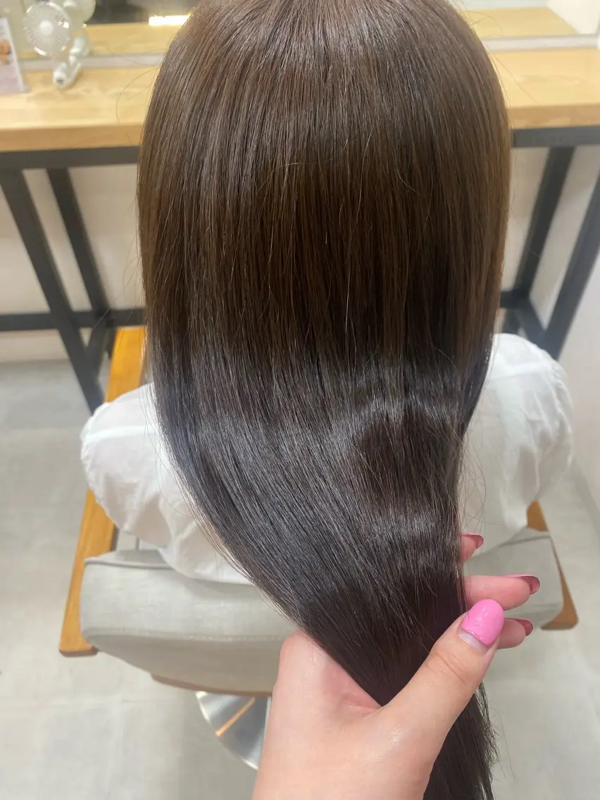 ロング アッシュ HIYORI🧁 登戸のヘアスタイル