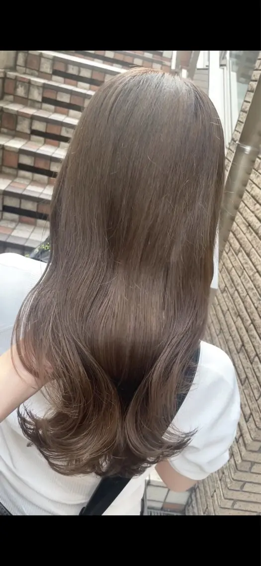 ロング カラー ベージュカラー カット ヘアカラー トリートメント ご新規様限定 透明感カラーKANAのヘアスタイル