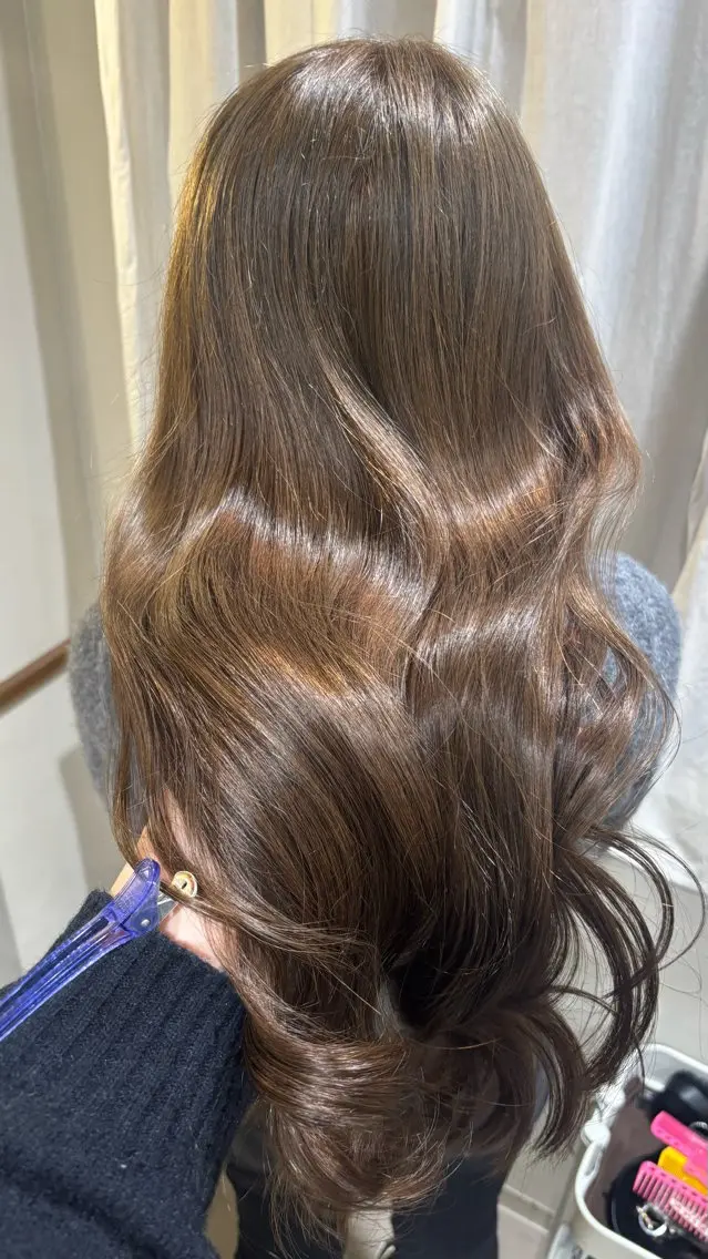 カラー 廣田 真依のヘアスタイル