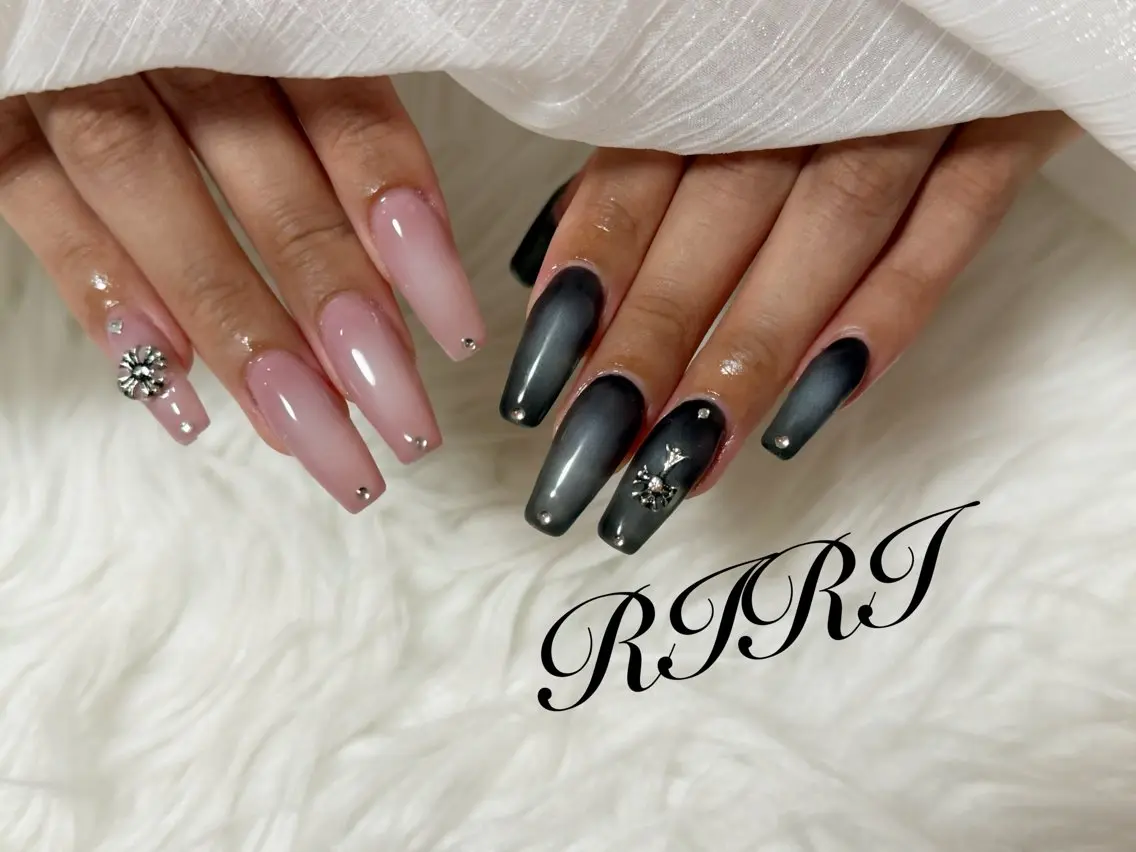 ネイル チークネイル ジェルネイル ロングネイル スカルプネイル シンプルネイル ハンドネイル riri オーナーのネイルデザイン
