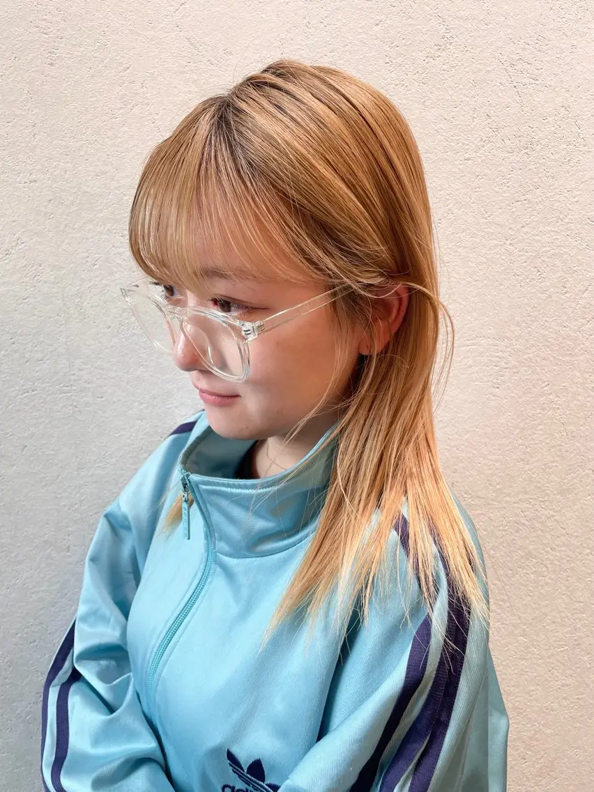 セミロング カラー ベージュカラー ダブルカラー ミルクティーベージュ ヘアカラー レイン🌏🌱 似合わせ/ハイトーンのヘアスタイル