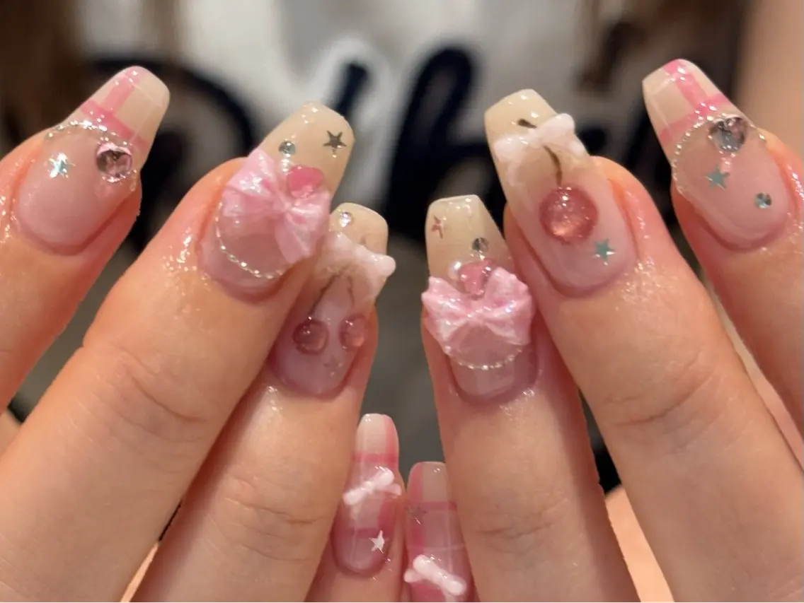 ネイル ハンドネイル 🦋 りえ🦋のネイルデザイン