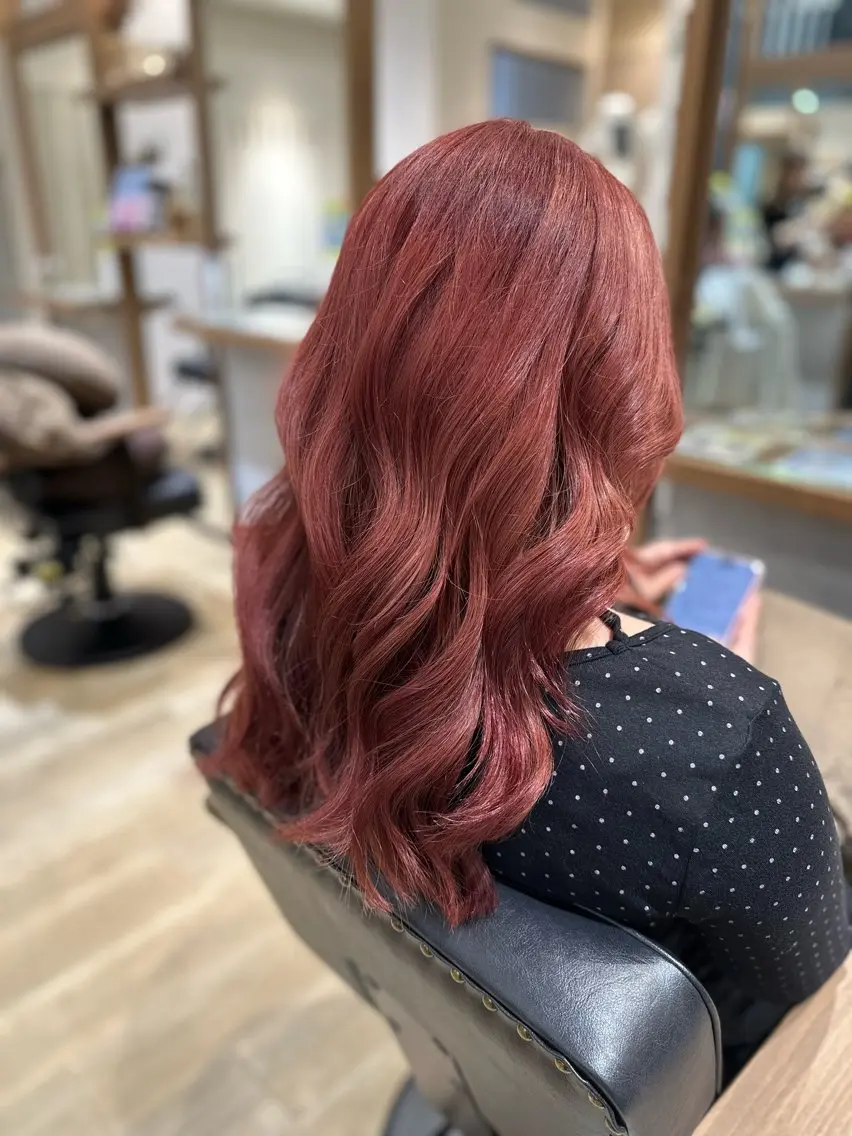 ロング 石原 麻菜のヘアスタイル