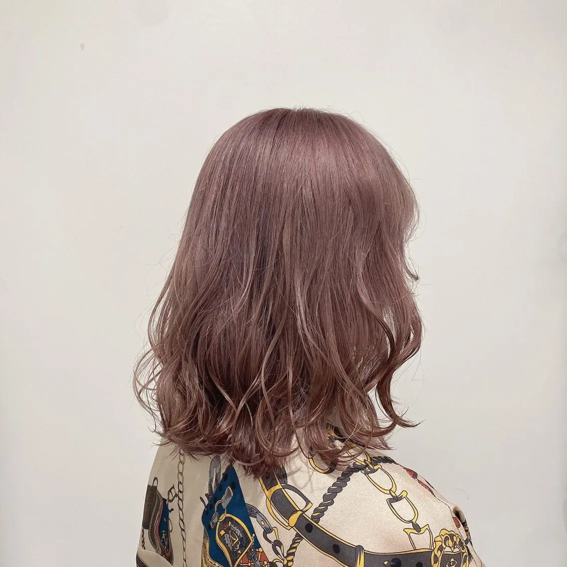 セミロング カラー エフェクトブリーチ 🌟前澤啓太朗のヘアスタイル