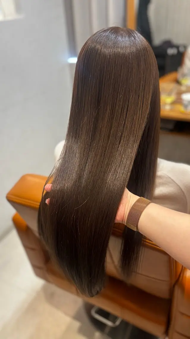 ロング カット 縮毛矯正 トリートメント 【完全個室】髪質改善 暖色カラー/山崎唯奈のヘアスタイル