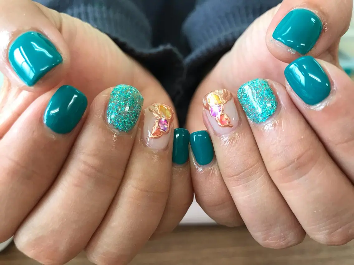 ショート nails' it...のネイルデザイン