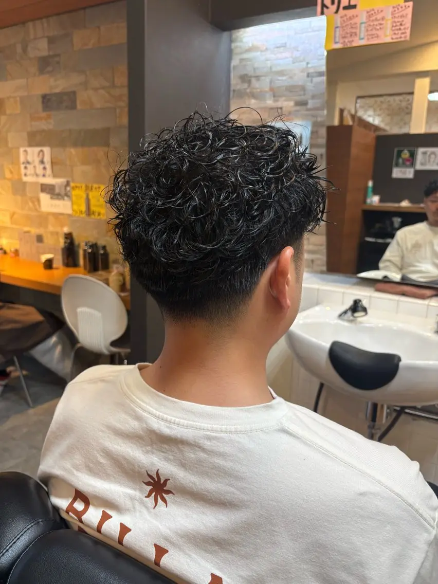 ショート パーマ 小野 伊吹のヘアスタイル