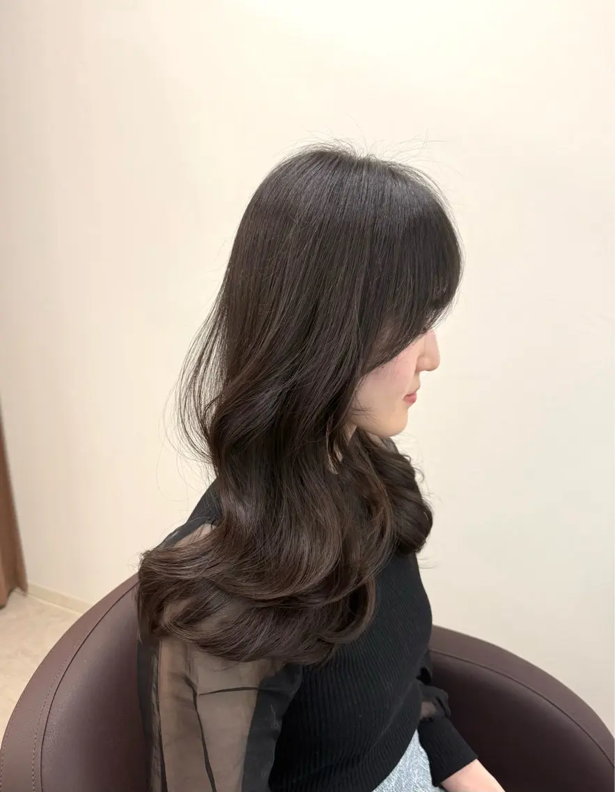 セミロング WATARU/ 韓国風巻き髪のヘアスタイル