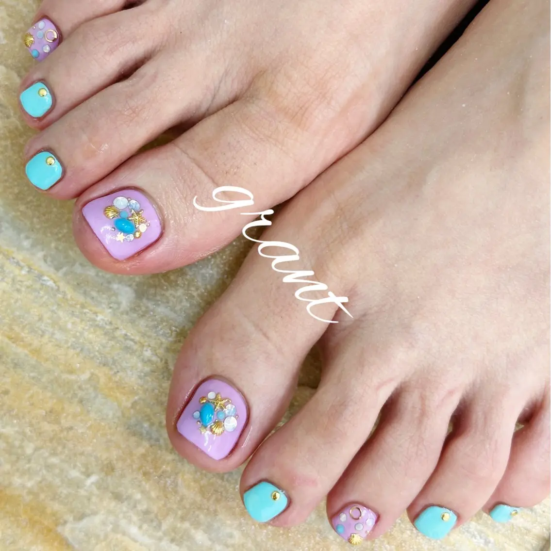 ネイル フットネイル 夏ネイル フットネイル nailsalon grantのネイルデザイン