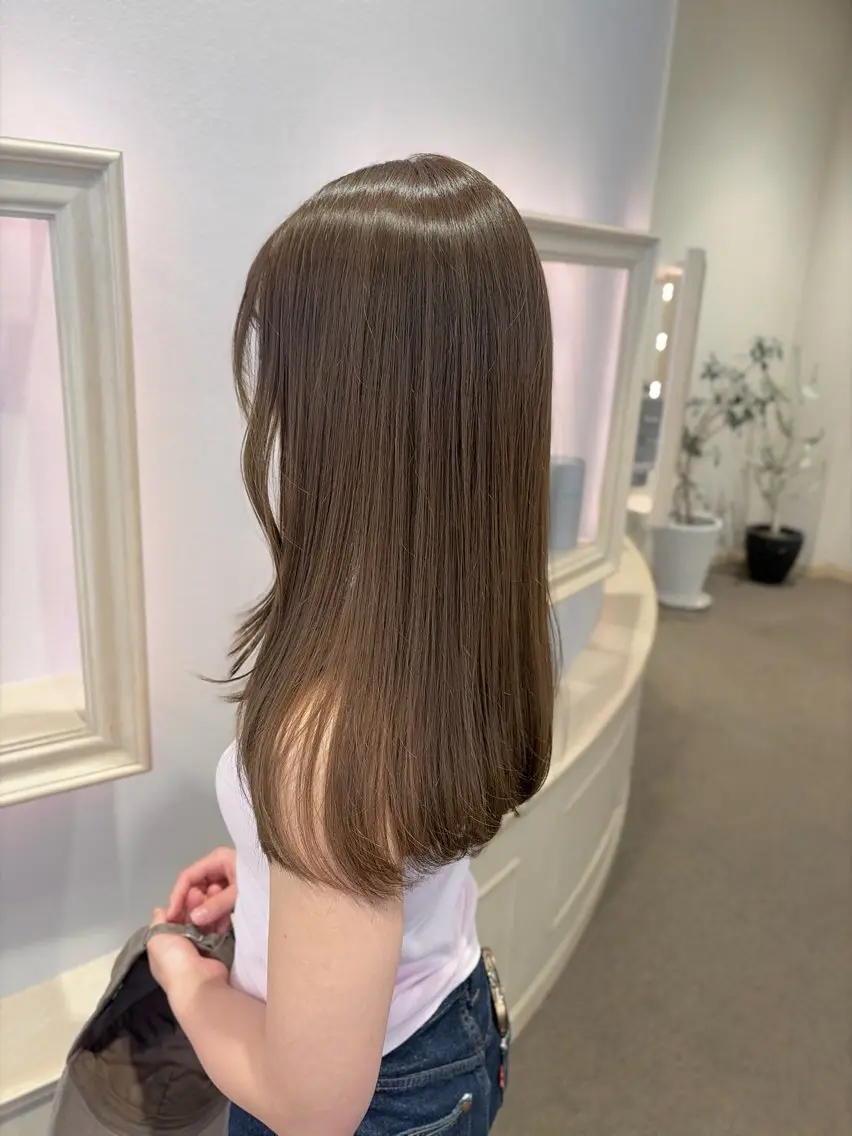 セミロング カラー ベージュカラー ブリーチ 透明感カラー グレージュ ブリーチなしカラー カット ヘアカラー トリートメント サソウ ユリエ🥥のヘアスタイル