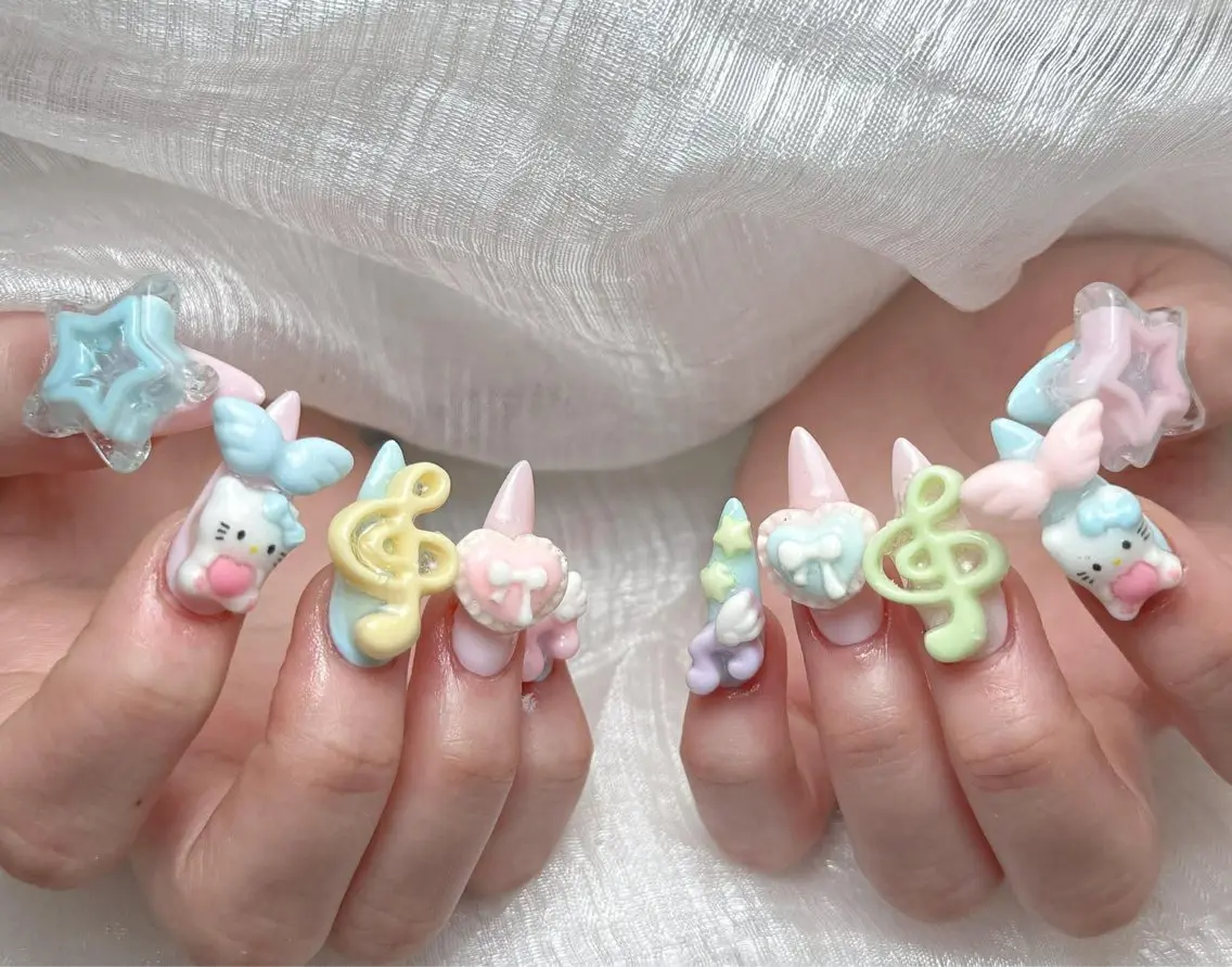 ネイル フレンチネイル ジェルネイル ガーリー 韓国ネイル ロングネイル ハンドネイル NieNail Nezukoのネイルデザイン
