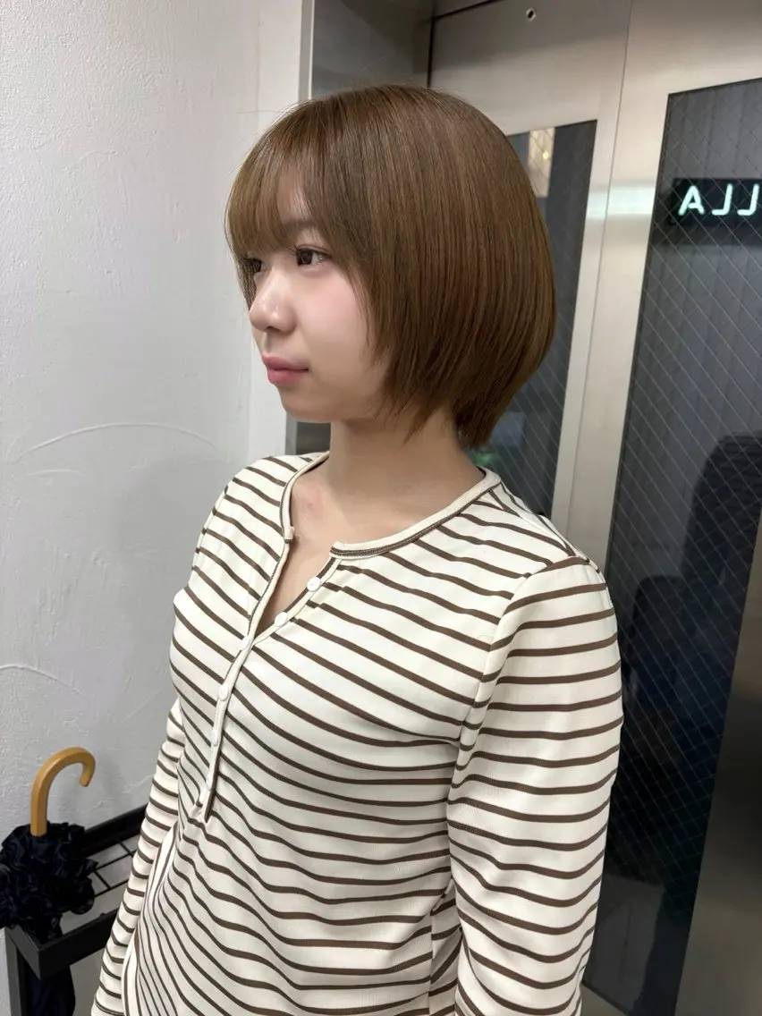 ショート ヘアカラー ダブルカラー/寒色 カラー/リリカ🦕のヘアスタイル