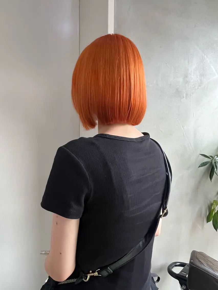 ショート カラー ブリーチ オレンジ ボブ カット ヘアカラー トリートメント とうだだいき レイヤー/髪質改善のヘアスタイル