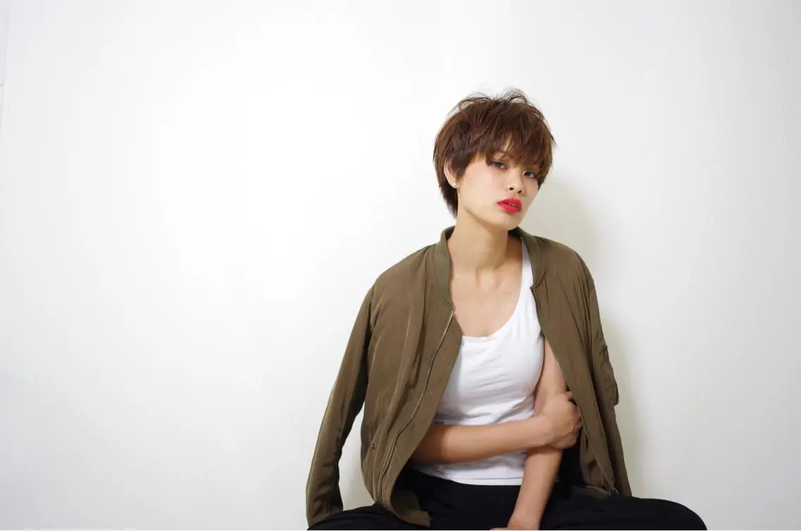 ショート カラー ショートヘア 藤井 仁紀のヘアスタイル