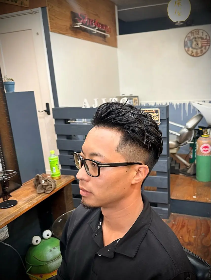 パーマ メンズ メンズパーマ ツーブロック 刈り上げ スパイラルパーマ カット パーマ SHINDOU RYUYAのヘアスタイル