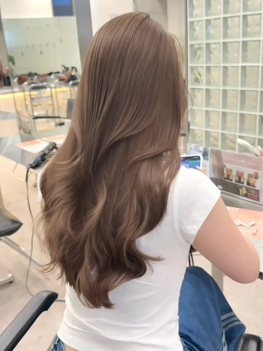 カット+ケアブリーチカラー+髪質改善トリートメントの写真