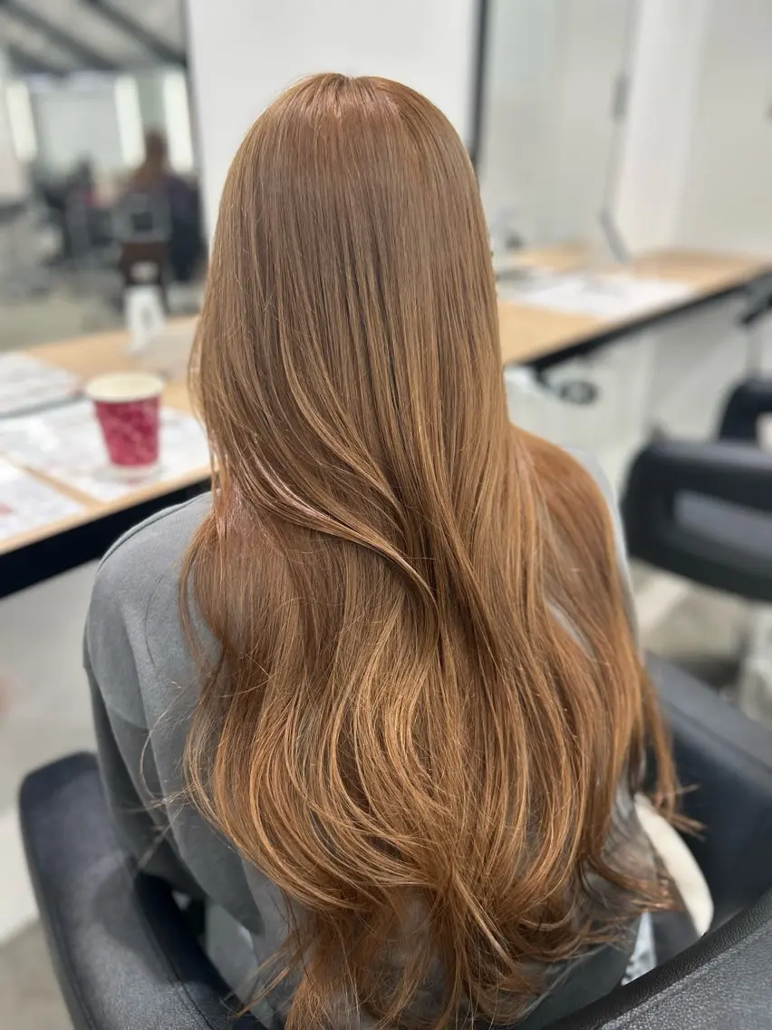 ロング カラー ヘアカラー トリートメント ヘッドスパ ヘアセット YUKA🤍ベージュ /ミルクティーのヘアスタイル
