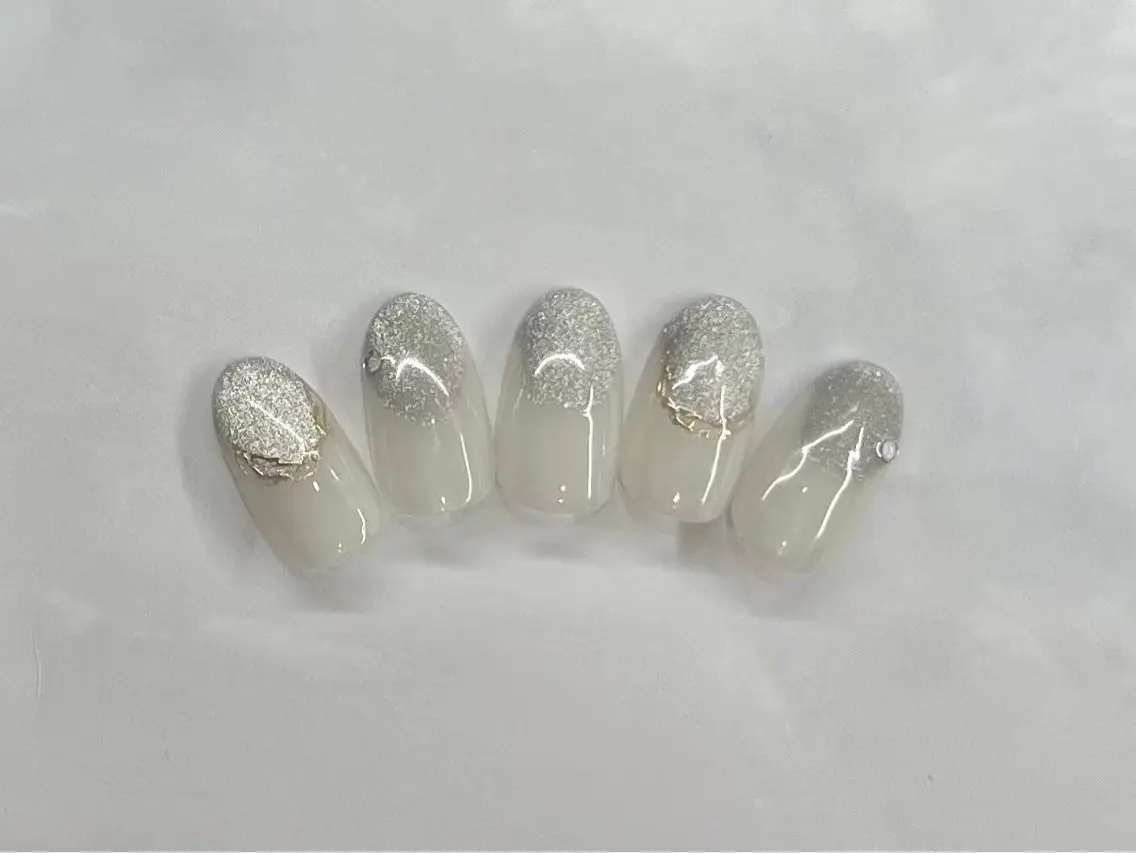 ネイル マグネットネイル feminine nailのネイルデザイン