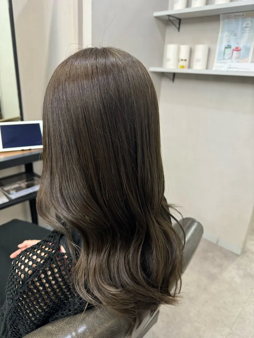 セミロング カット ヘアカラー トリートメント CLUTCHmuk. AIRI/完全個室のヘアスタイル