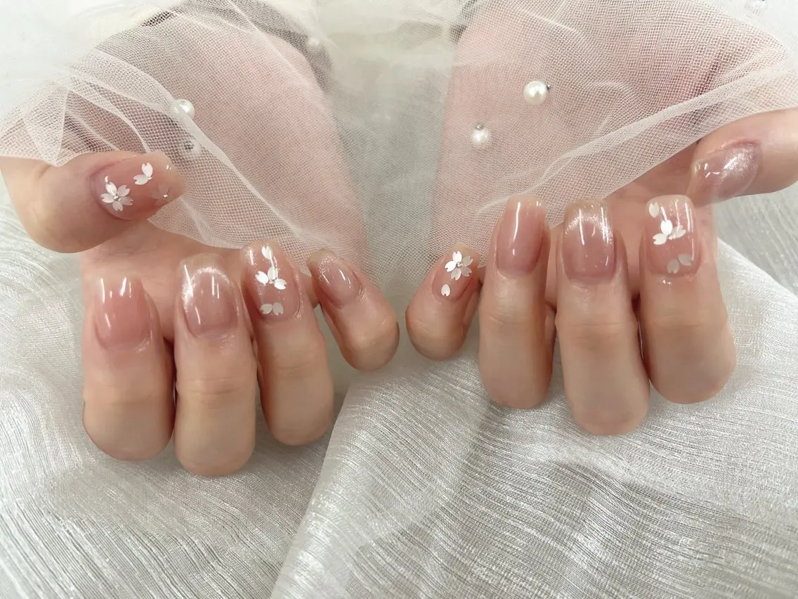 ネイル シンプルネイル RUBYネイルサロン 9Caratsのネイルデザイン