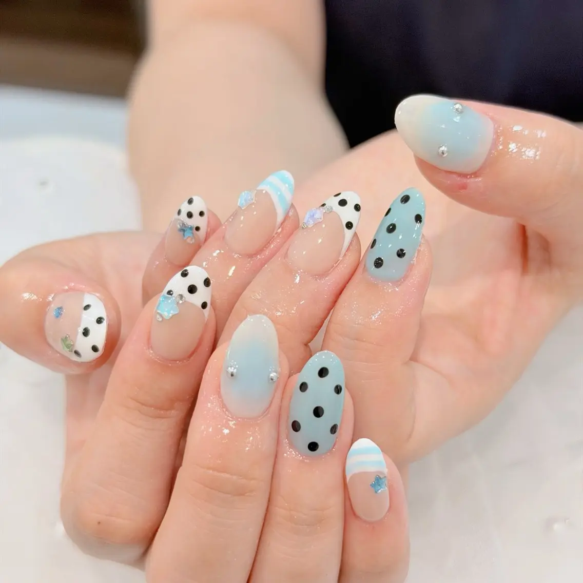 ネイル オーロラネイル 長さ出し フレンチネイル ジェルネイル マグネットネイル ハンドネイル Luci Nail Shinokuboのネイルデザイン