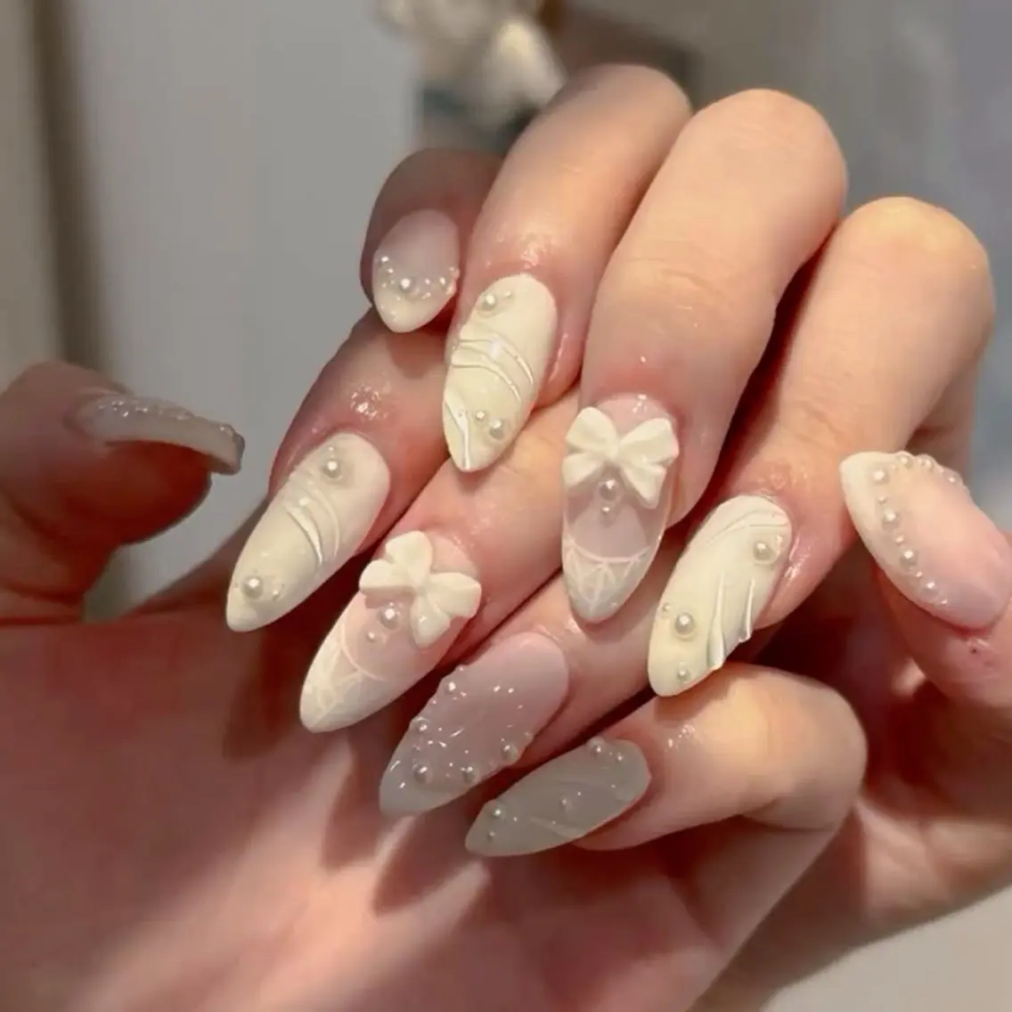 ネイル キラキラネイル 韓国ネイル ロングネイル ワンカラーネイル ワンホンネイル ハンドネイル Rina Nail.Blingのネイルデザイン