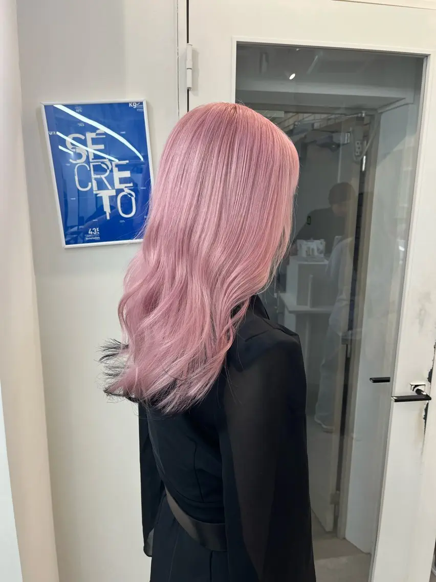 ロング カラー ベージュカラー ブロンド ダブルカラー ハイトーンカラー ピンクカラー カットモデル様無料 💎saaya💎のヘアスタイル
