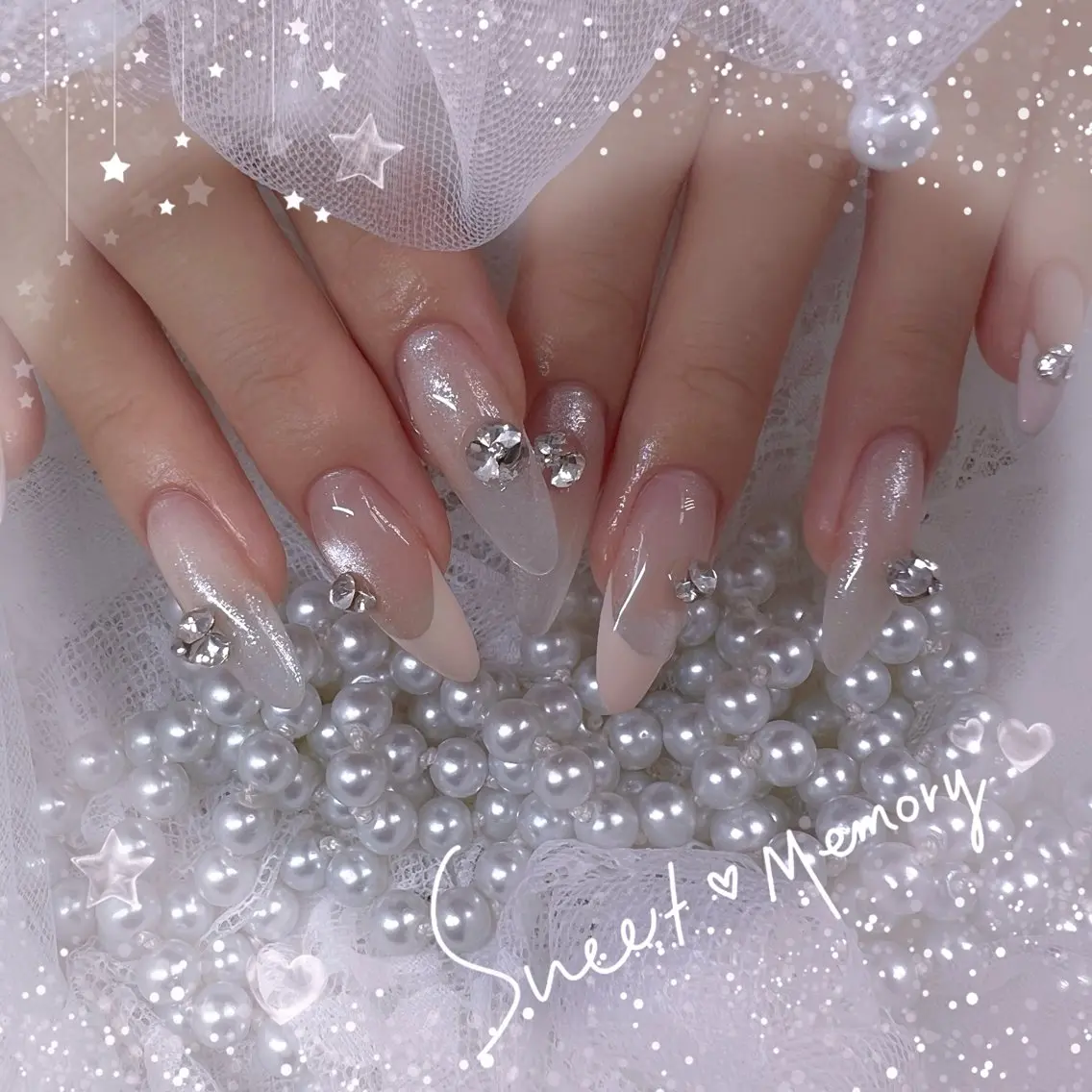 ネイル チークネイル フレンチネイル ガーリー ガラスフレンチ グラデーション ハンドネイル ハンドケア Chill Nailsalonのネイルデザイン