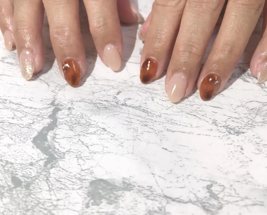 ネイル べっ甲ネイル フットネイル ニュアンスネイル シンプルネイル 春ネイル nail fufla ♡yamane♡のネイルデザイン