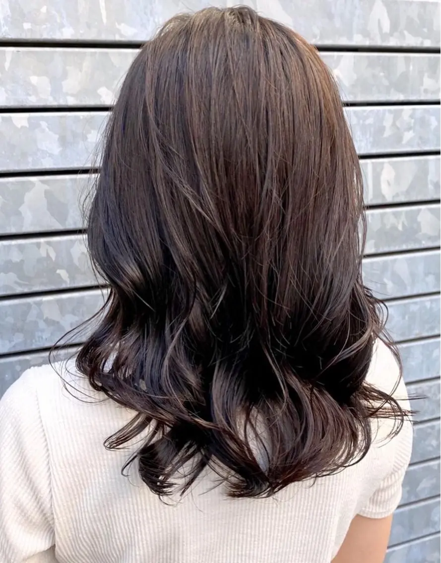 セミロング 髪の再生請負人 矢野雄三のヘアスタイル