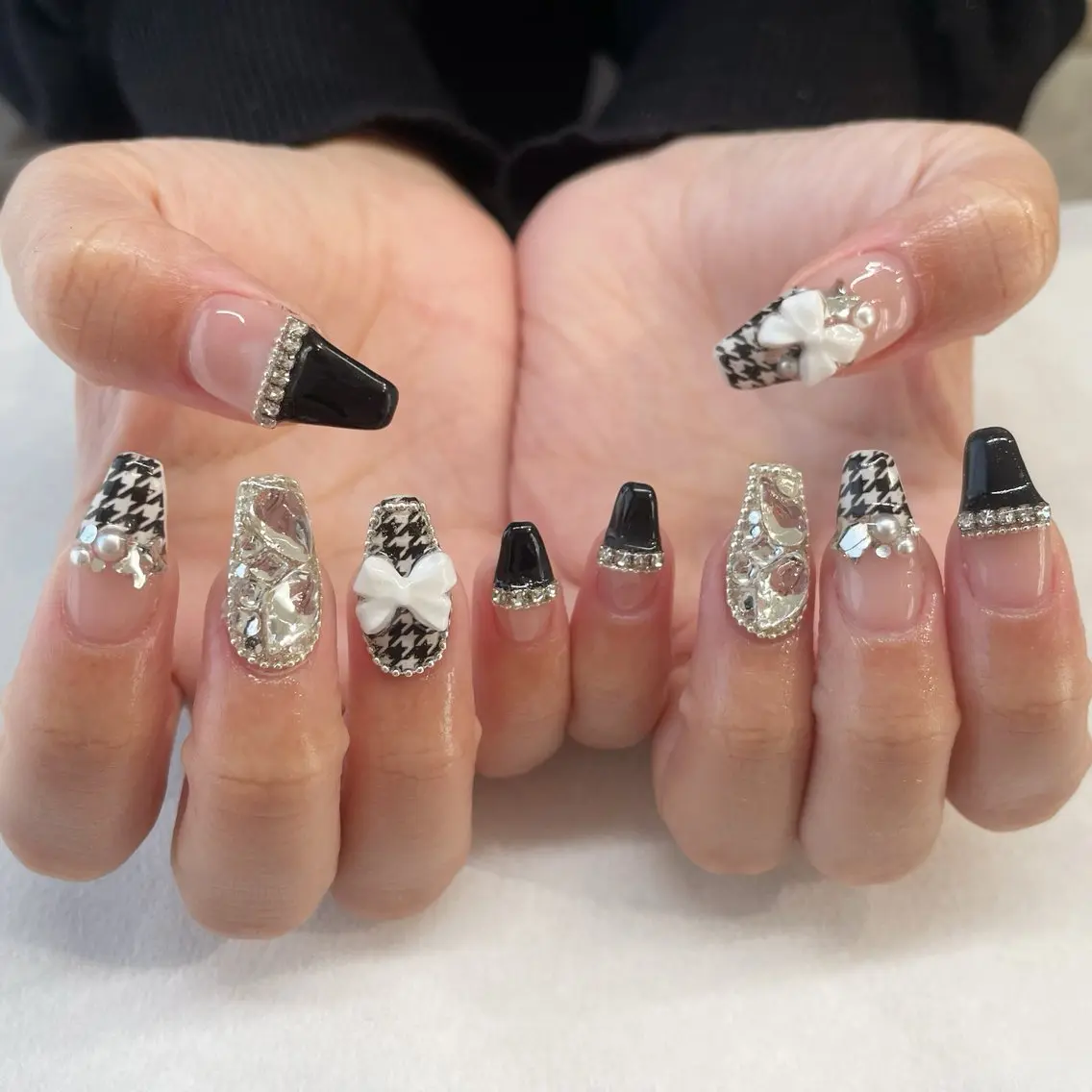 ネイル ハンドネイル 💎🐰 saki. m 🐰💎のネイルデザイン