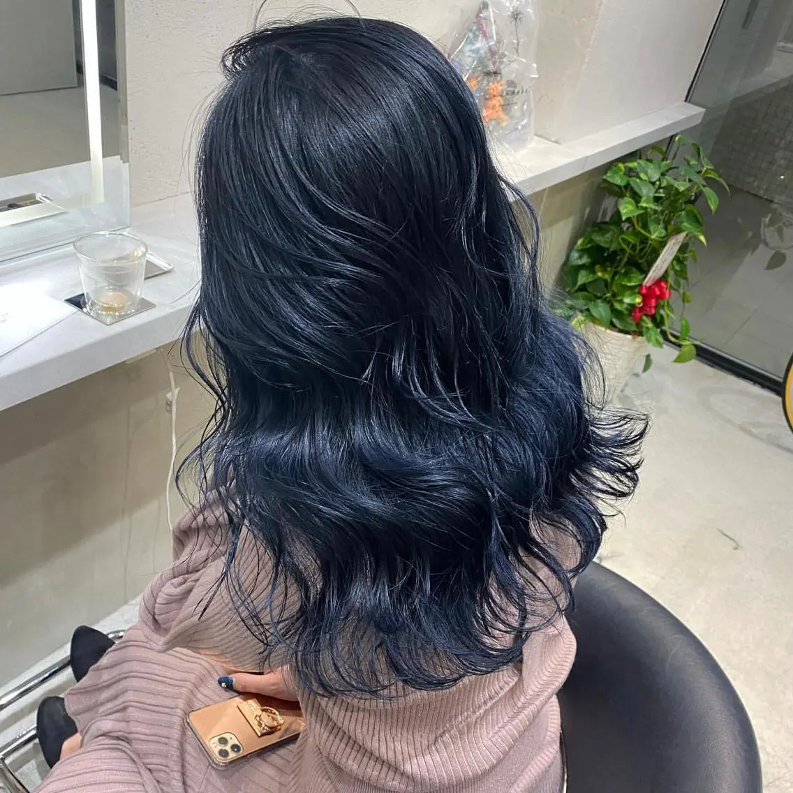 ロング カラー ブルーカラー ネイビーカラー DEAN ISLA 海外風ヘアサロンのヘアスタイル