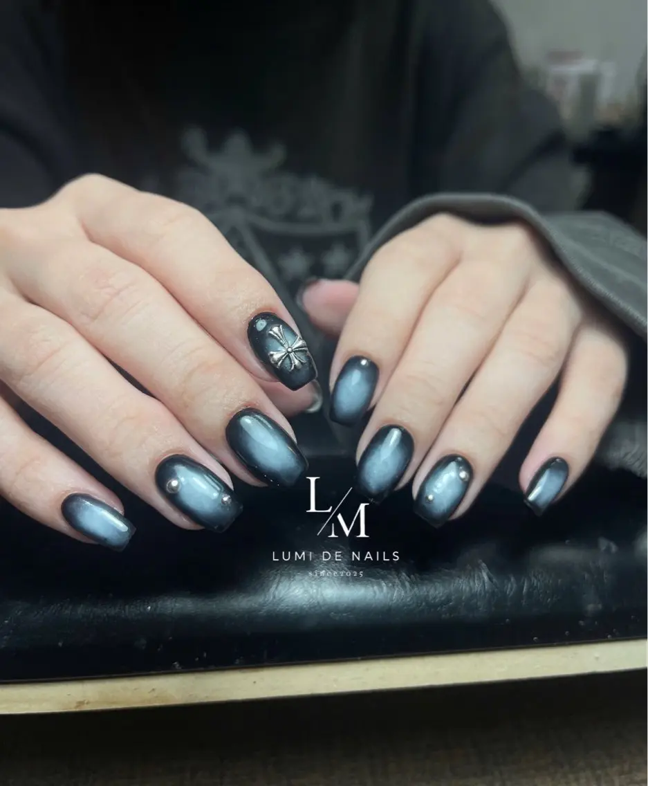 ネイル グラデーション ラメ(グリッター) マグネットネイル ミラーネイル ニュアンスネイル ハンドネイル Lumi de nailsのネイルデザイン