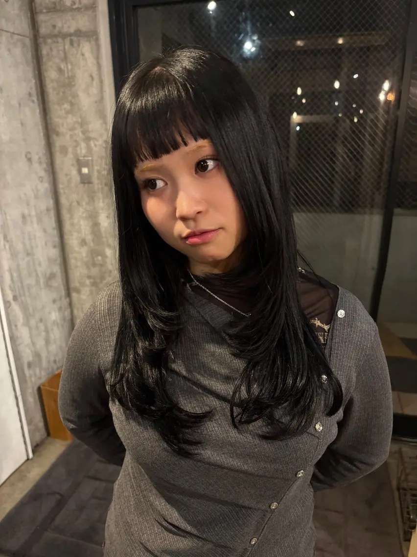 ロング ロングレイヤー レイヤーカット ロング ヘアカラー NORA saya🍀のヘアスタイル