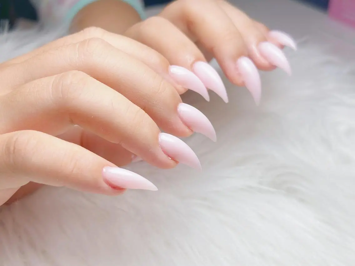セミロング 韓国風ヘア ハンドネイル 28nails .thaoのネイルデザイン