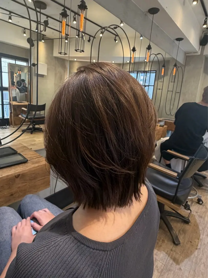 ミディアム カラー ボブレイヤー グレージュ ボブ レイヤーカット カット ヘアカラー トリートメント 新宿 /透明感カラー レイヤー/NANAのヘアスタイル