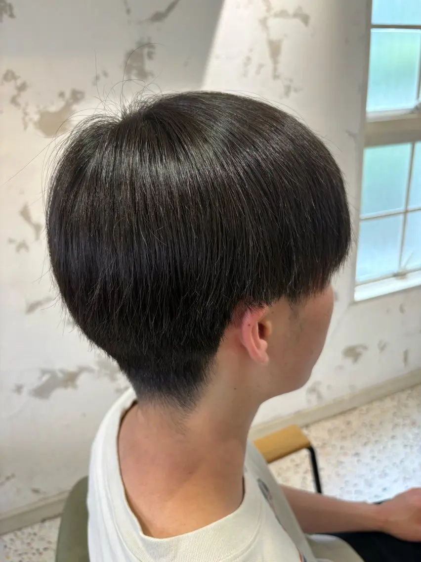 ショート メンズ マッシュ カット 中澤 衿葉のヘアスタイル
