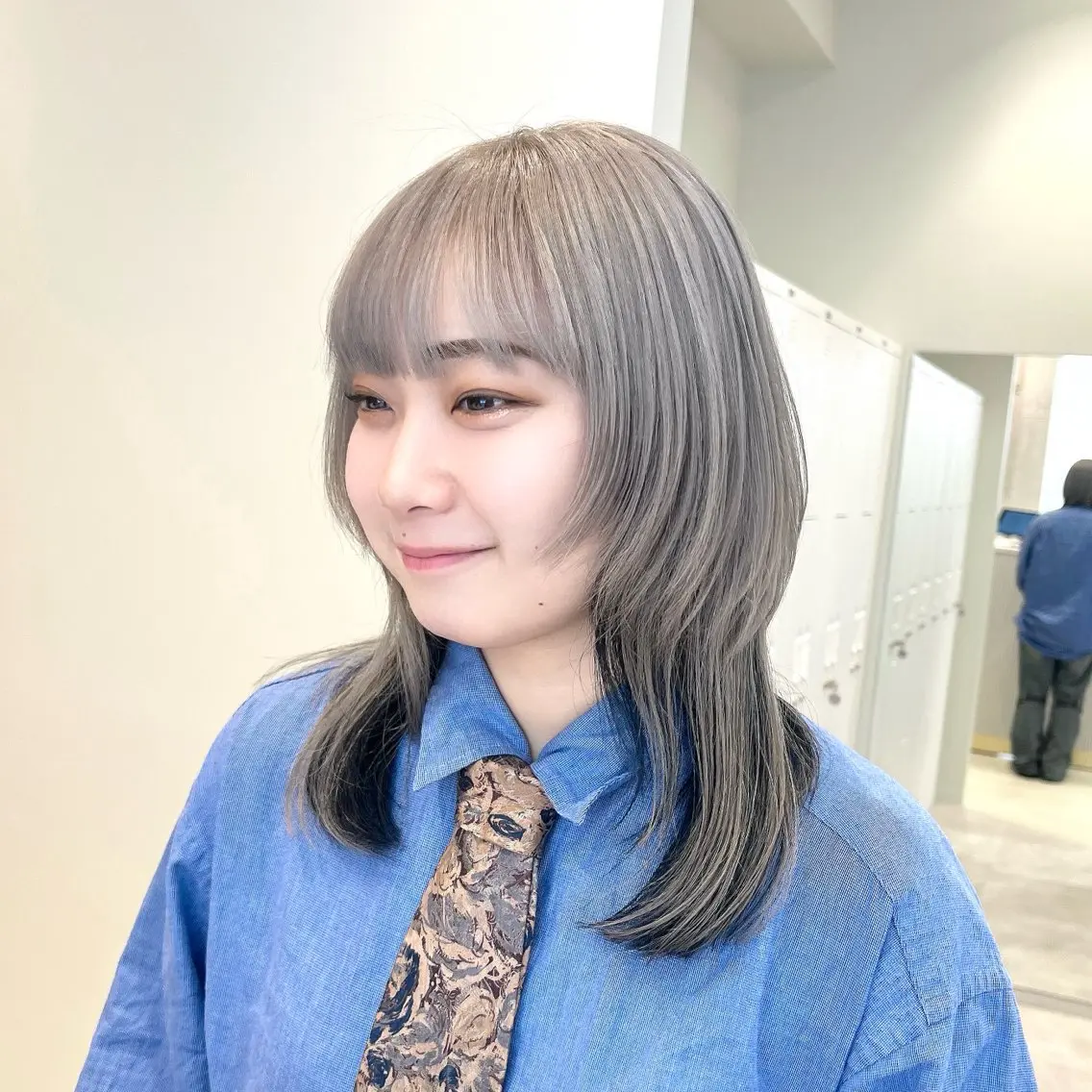 ミディアム カラー インナーカラー レイヤーカット ウルフカット ヘアカラー トリートメント 🩵ブリーチカラー MIORI🩵のヘアスタイル