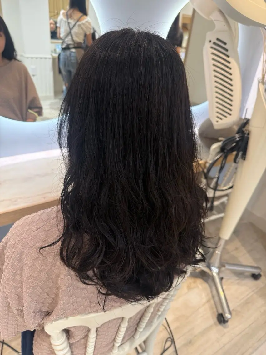 セミロング パーマ セミロングパーマ デジタルパーマ カット パーマ 大川 夏実のヘアスタイル