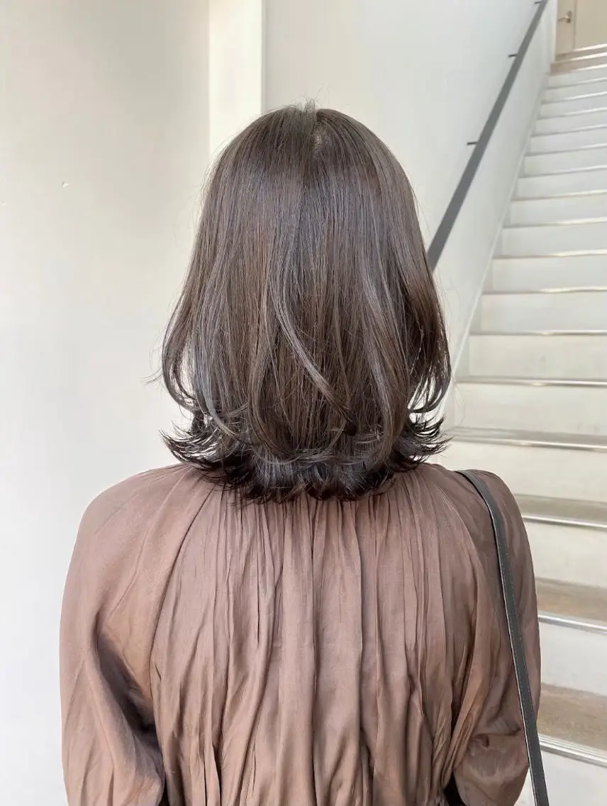 セミロング 須藤　優真 切りっぱなしボブのヘアスタイル