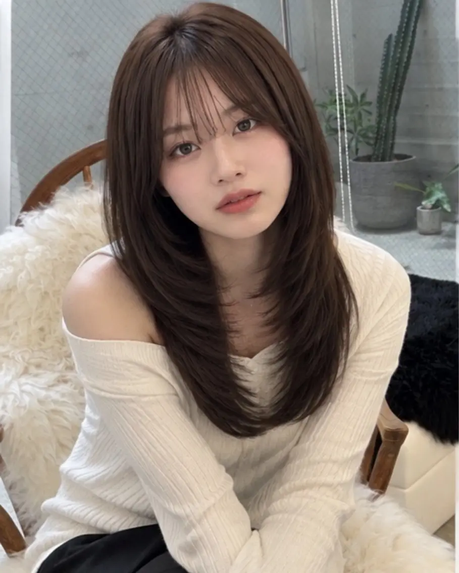 ロング カラー ハイレイヤー レイヤーカット カット トリートメント 【Pia】 セナ/ハイトーンのヘアスタイル